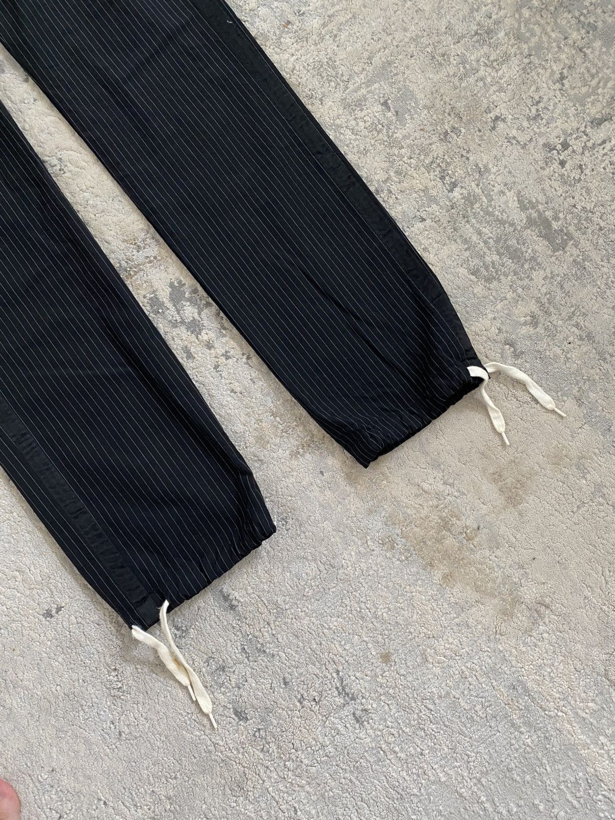 Number (N)ine AW05 The High Streets Hybrid Cargo Sweapant/Cotton Pants Size US 30 / EU 46 - 6 Thumbnail
