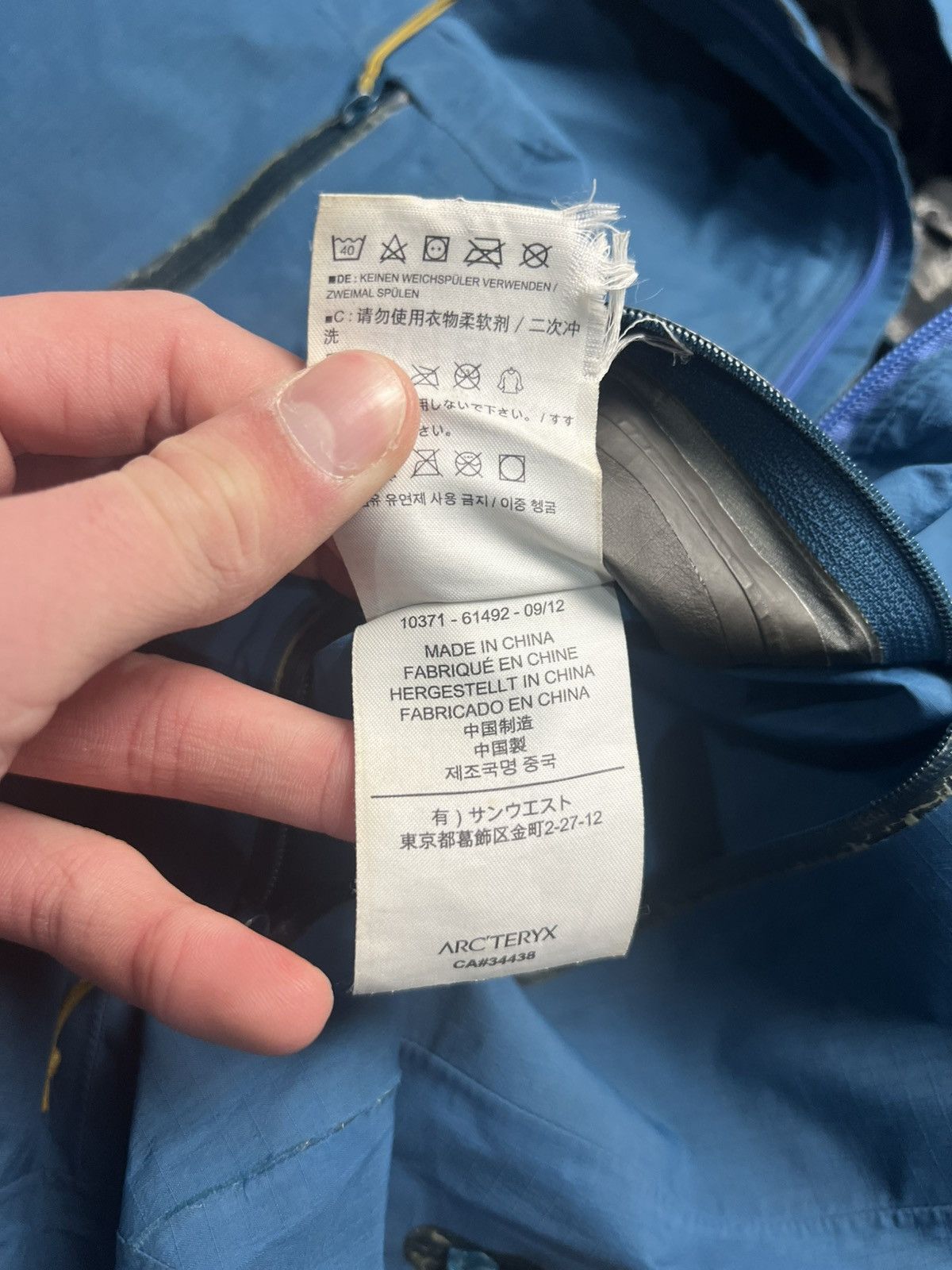 Arc'teryx Arcteryx Alpha SV GORE-TEX Jacket Mens Blue Size US S / EU 44-46 / 1 - 12 Thumbnail