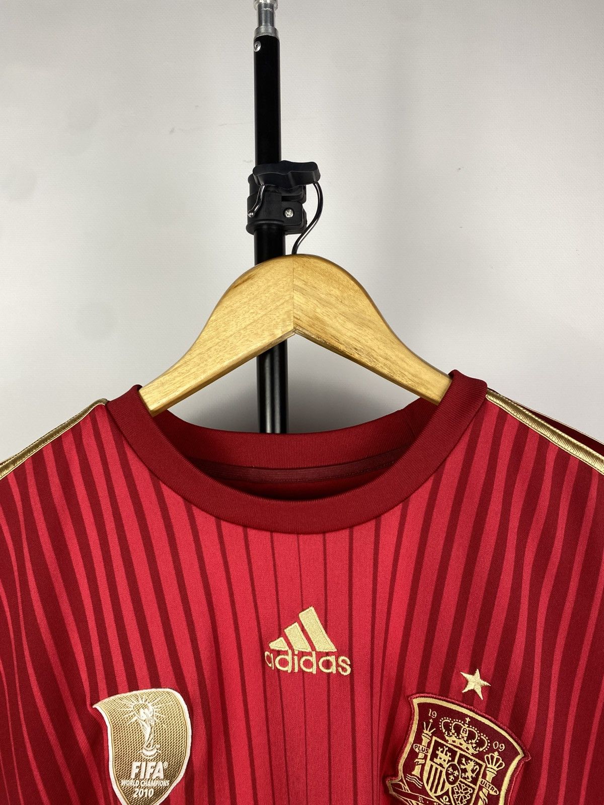 Adidas × Vintage Vintage Adidas FIFA Spain 2014 Soccer Football Jersey Size US L / EU 52-54 / 3 - 5 Thumbnail