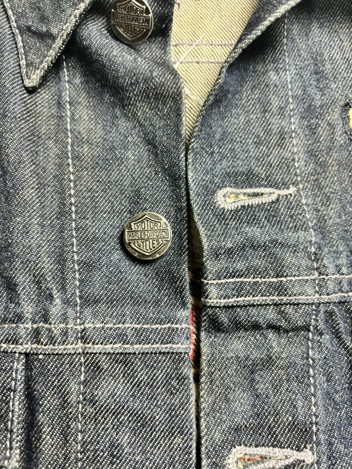 Harley Davidson × Vintage Vintage Harley Davidson Denim Trucker Jacket Size US M / EU 48-50 / 2 - 5 Thumbnail