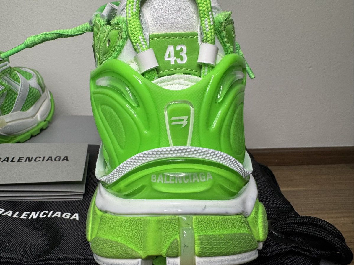 Balenciaga Balenciaga Runner Fluo Green Size US 10 / EU 43 - 7 Thumbnail