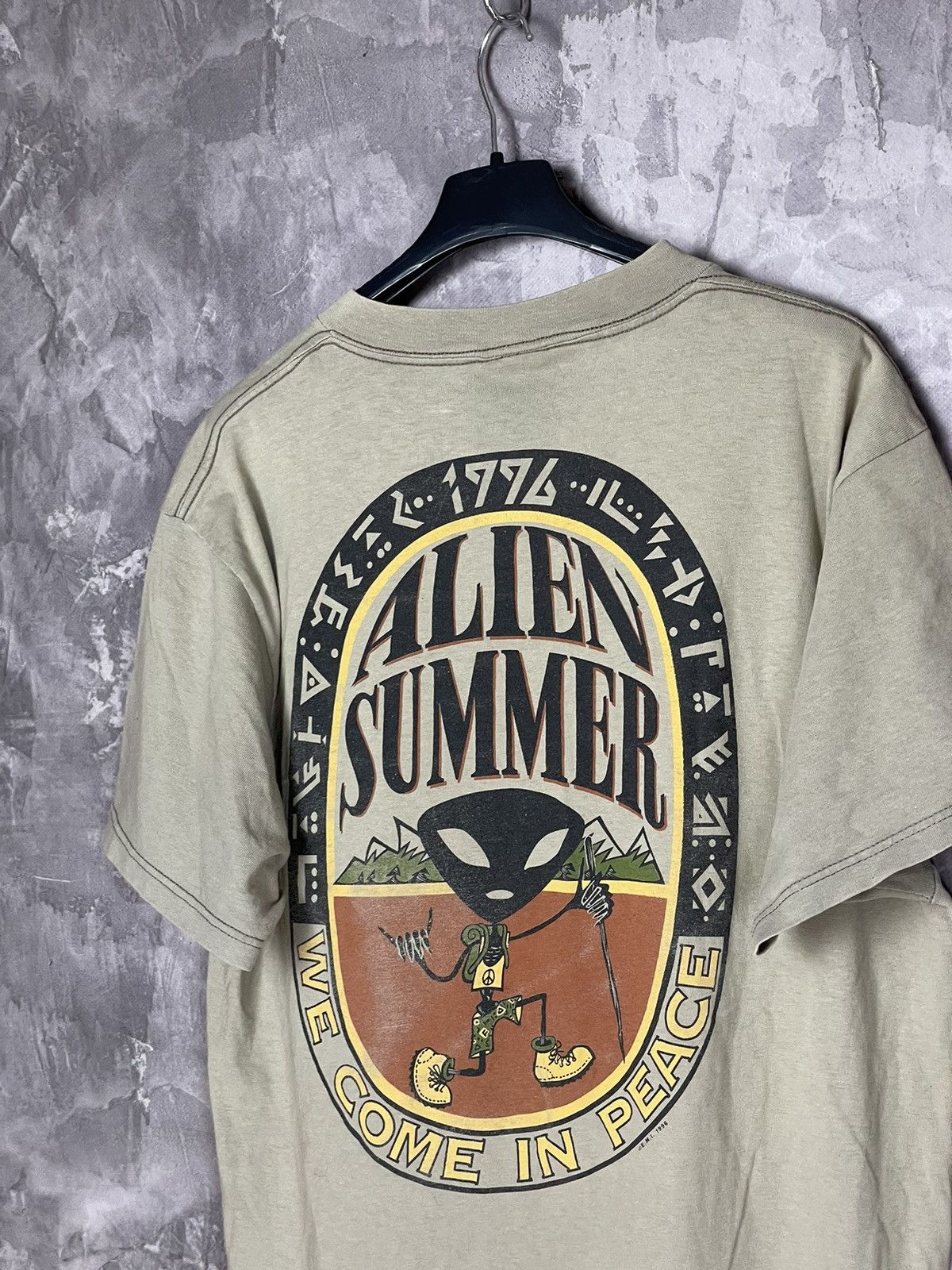 Vintage Vintage Y2K Crazy 1996s Big Logo Alien Summer T shirt Size US L / EU 52-54 / 3 - 4 Thumbnail