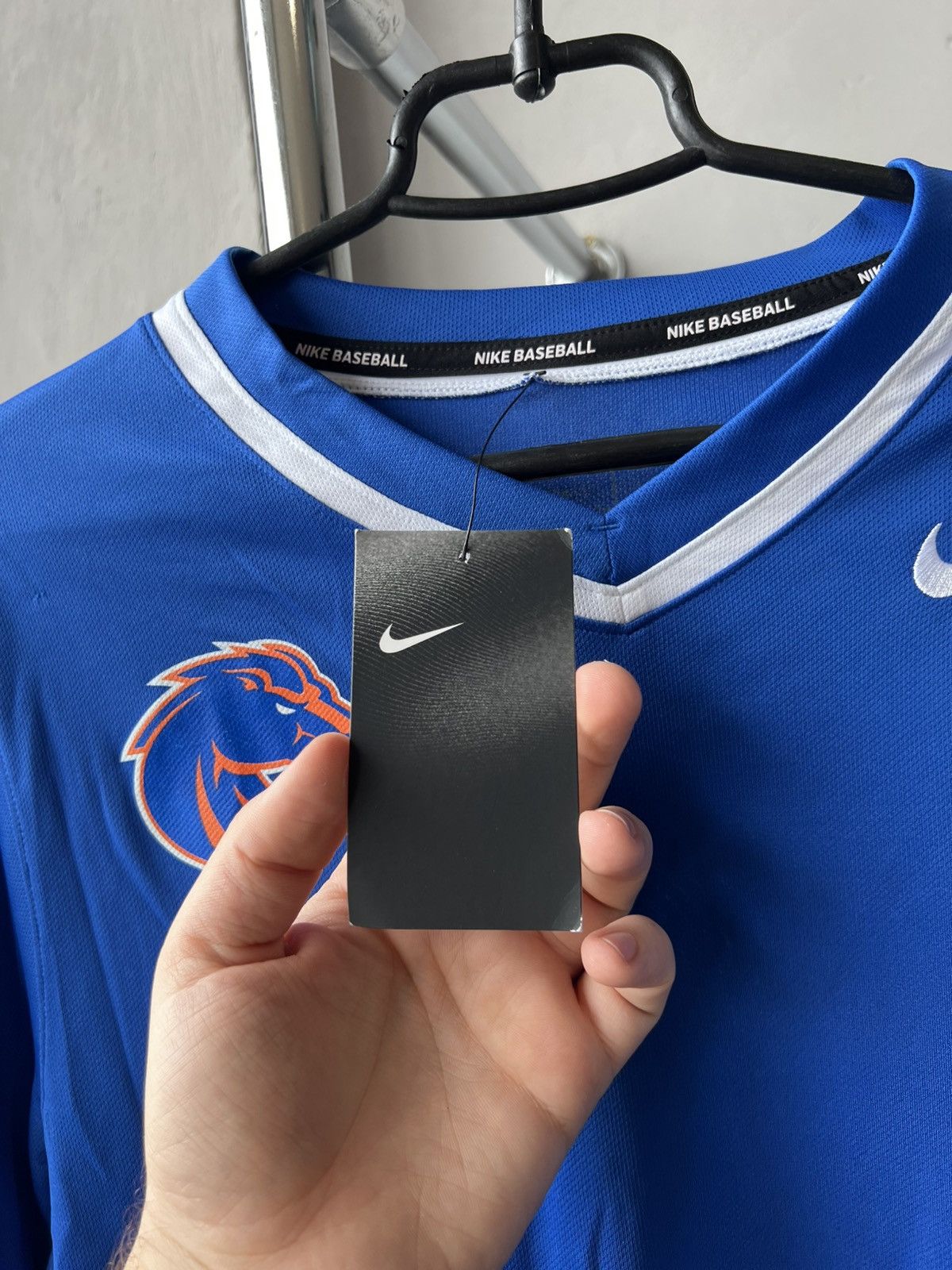 Nike NIKE BOISE STATE BRONCOS BASEBALL JERSEY SHIRT MEN’S NWT NEW Size US M / EU 48-50 / 2 - 8 Thumbnail