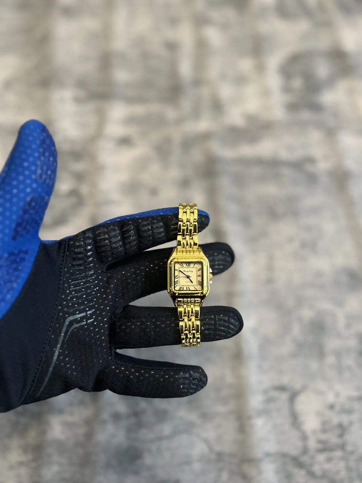 Other Vintage 90s vintage retro luxury style quartz Gold watch Size ONE SIZE - 6 Thumbnail