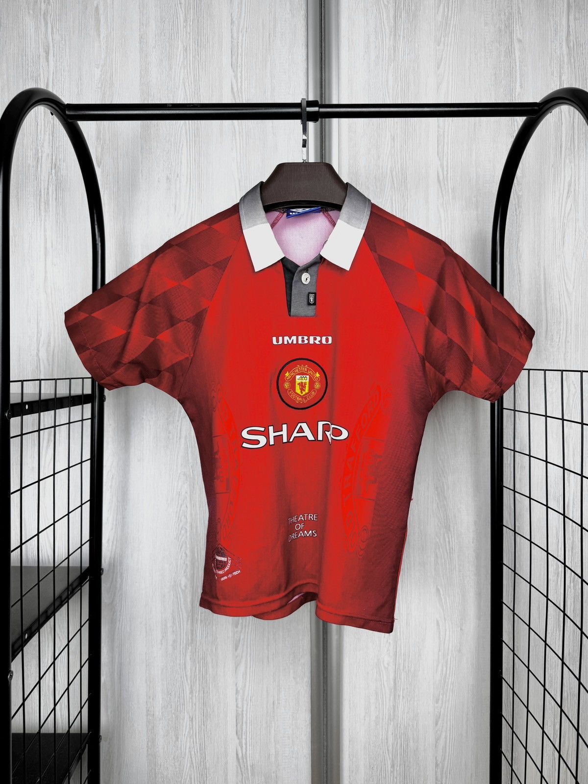 Umbro Umbro Manchester United 1996/1998 Home Jersey soccer YL Boys Size US XXS / EU 40 - 1 Thumbnail