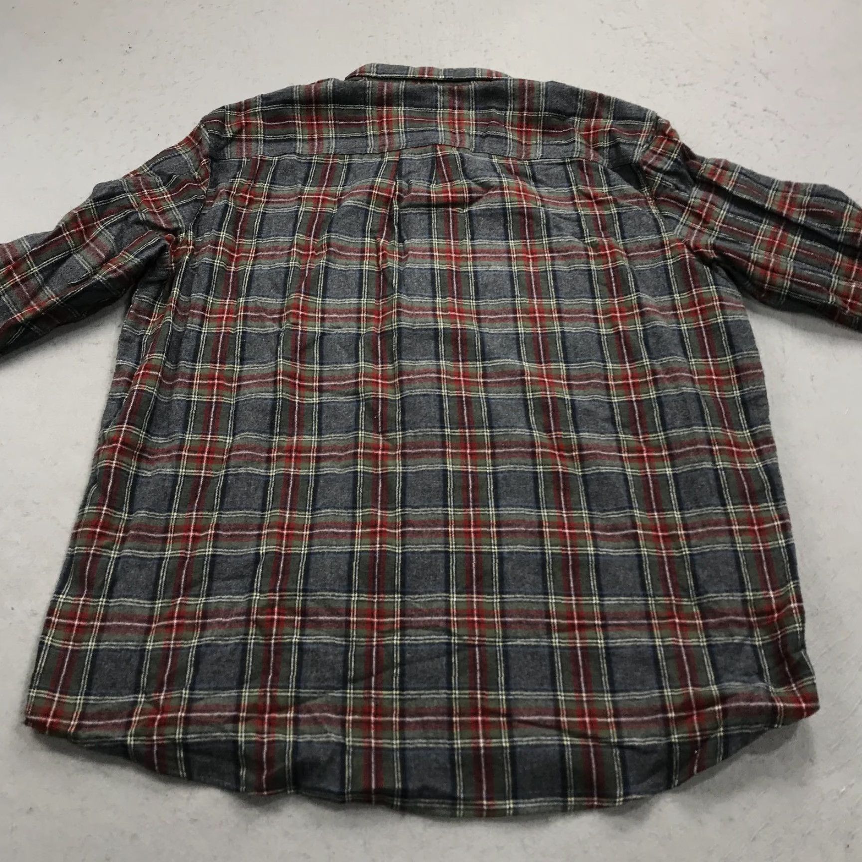 Vintage VINTAGE L.L. Bean Shirt Mens L Gray Red Scotch Plaid Flannel Casual Winter Fall Button-Up Size US L / EU 52-54 / 3 - 5 Thumbnail
