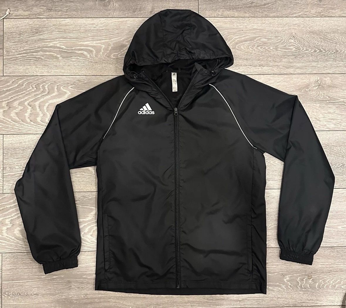 Adidas Oversized adidas windbreaker - size M Size US M / EU 48-50 / 2 - 1 Thumbnail