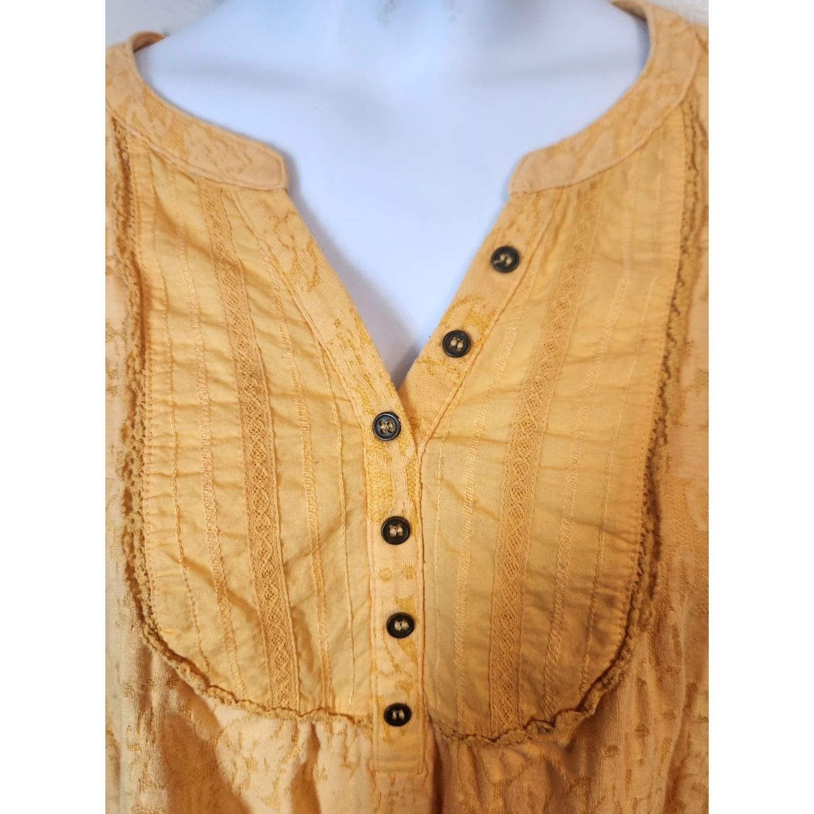 Vintage St. John's Bay Yellow Textured Floral Pleated Peasant Blouse 1X Womens Casual Size XL / US 12-14 / IT 48-50 - 2 Thumbnail