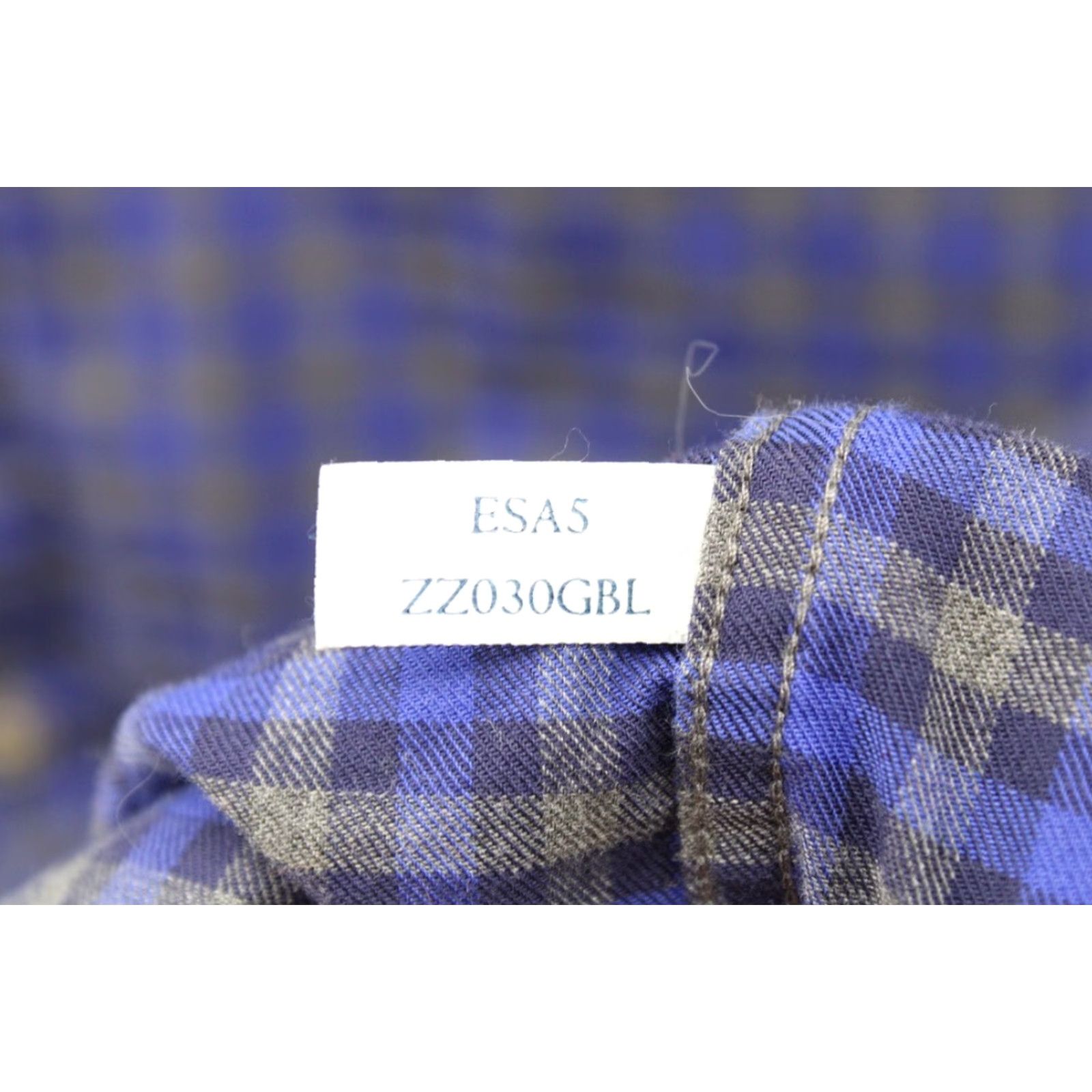 Charles Tyrwhitt Charles Tyrwhitt Weekend Shirt Men's XL Blue Plaid Long Sleeve Button-Up Vintage? Size US XL / EU 56 / 4 - 5 Thumbnail