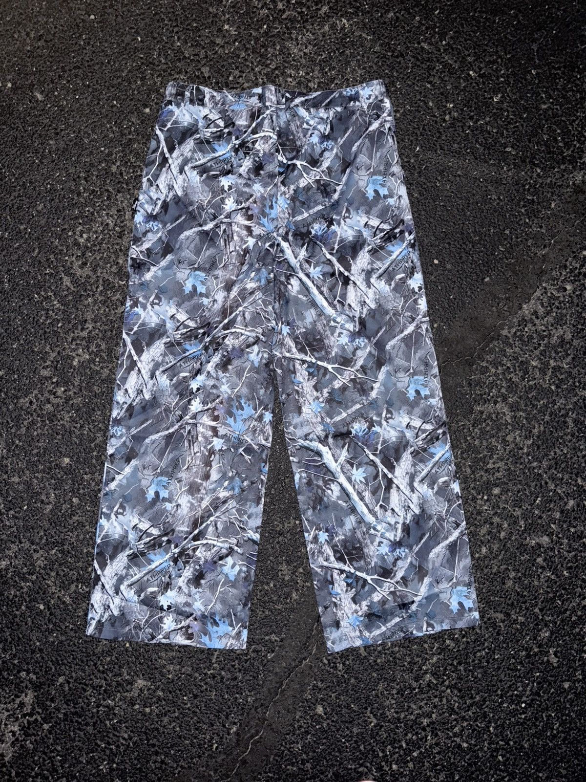 Other Blue and white camo print wide leg pants Size US 33 - 2 Thumbnail