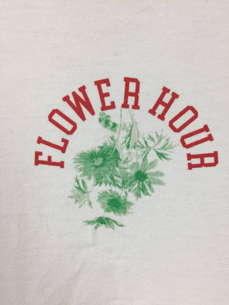 Uniqlo Uniqlo UT x Alex Olson Skater Collection Flower Hour Tee Size US L / EU 52-54 / 3 - 4 Thumbnail