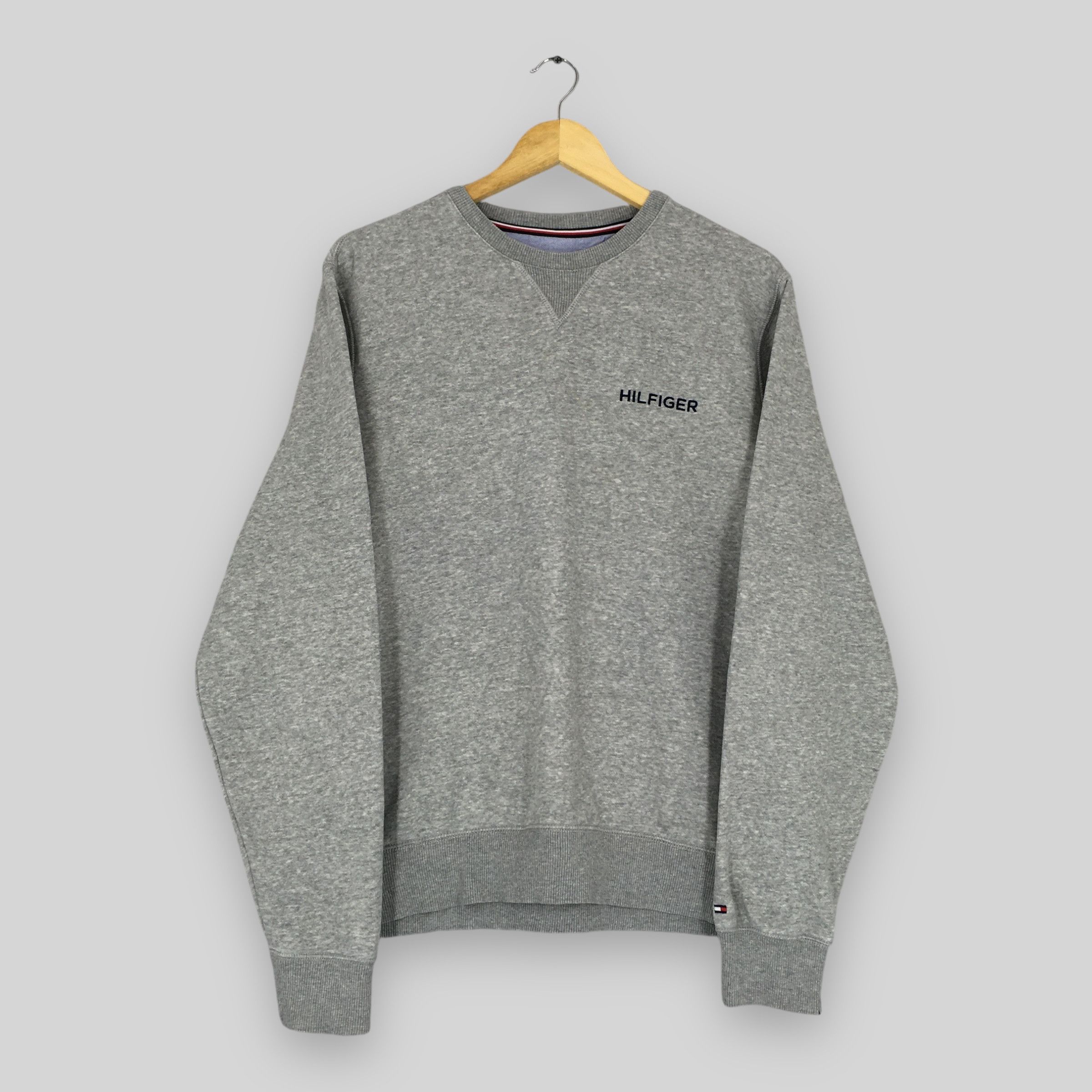 Vintage Y2K Tommy Hilfiger Gray Sweatshirt Medium