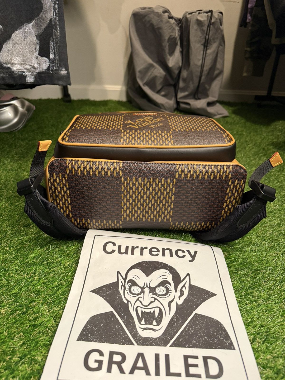 Louis Vuitton × Nigo GRAIL 🦄📜 Louis Vuitton X Nigo Damier Wave Campus Backpack Size ONE SIZE - 23 Thumbnail