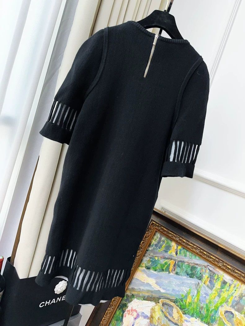 Chanel Chanel Two-Piece Knit Dress Size M / US 6-8 / IT 42-44 - 2 Thumbnail