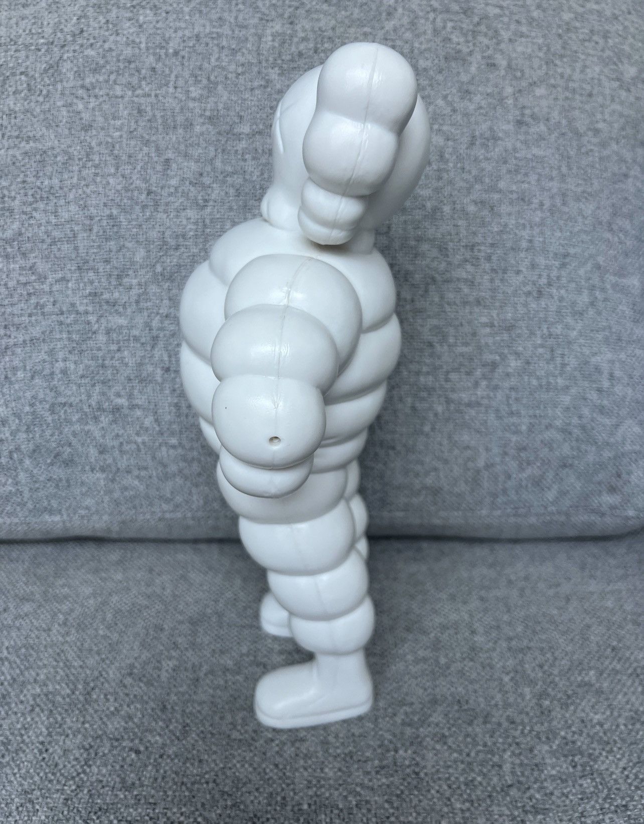 Kaws Kaws Chum 2002 White Size ONE SIZE - 4 Thumbnail