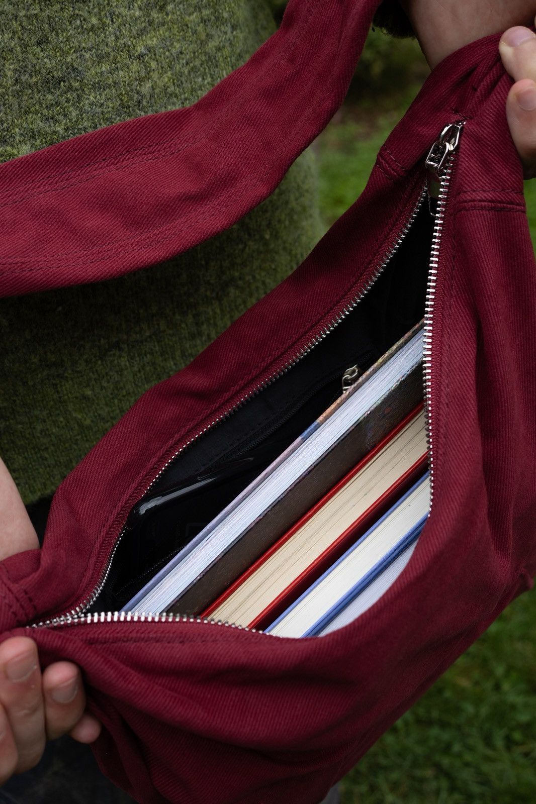 Other Red Y2K Sling Bag - Unisex Minimal, Japan Style Size ONE SIZE - 9 Thumbnail