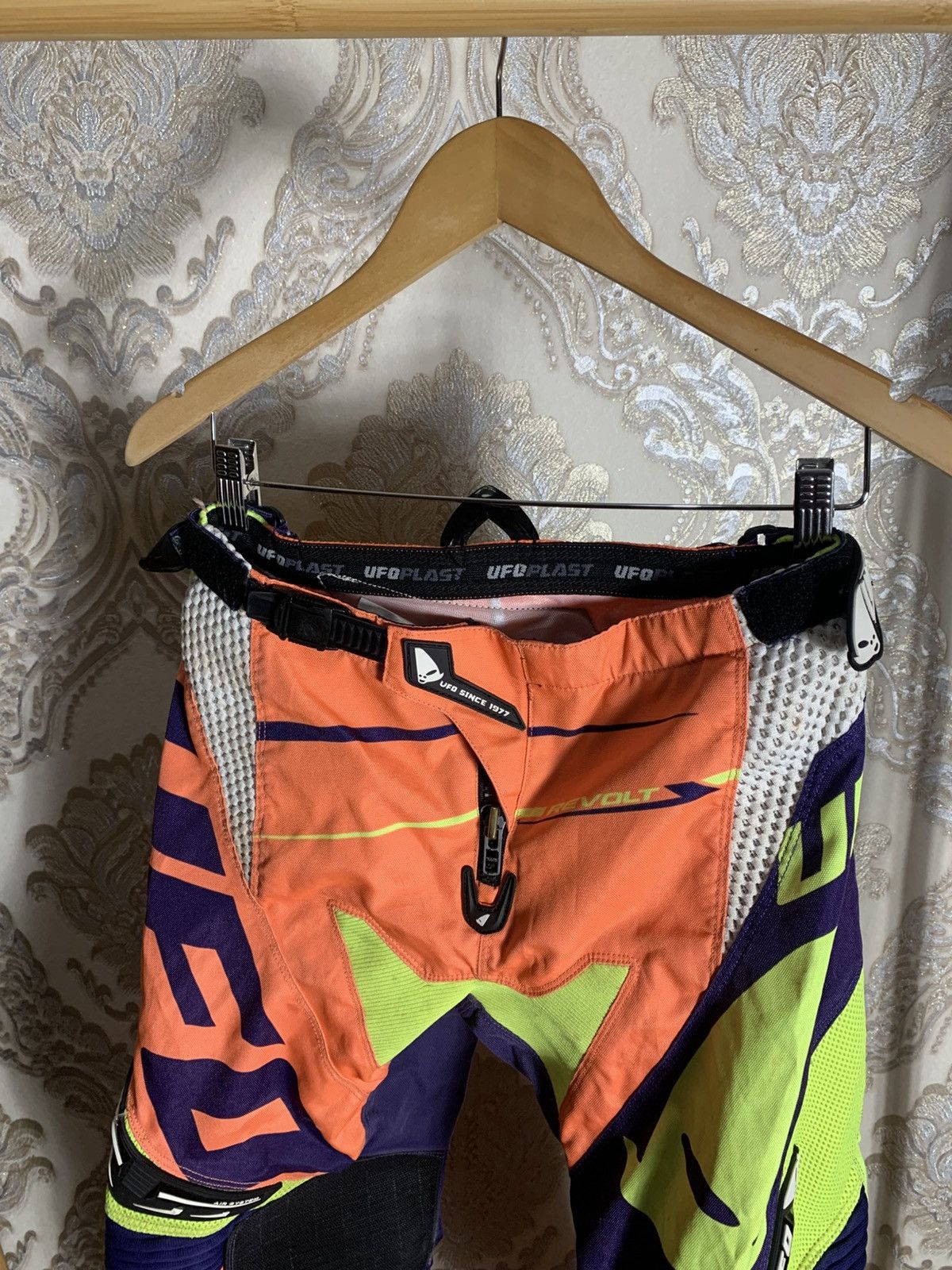 NASCAR VINTAGE UFO PLAST MOTORCYCLE BIKE RACING PANTS RETRO Y2K 90s Size US 28 / EU 44 - 2 Thumbnail