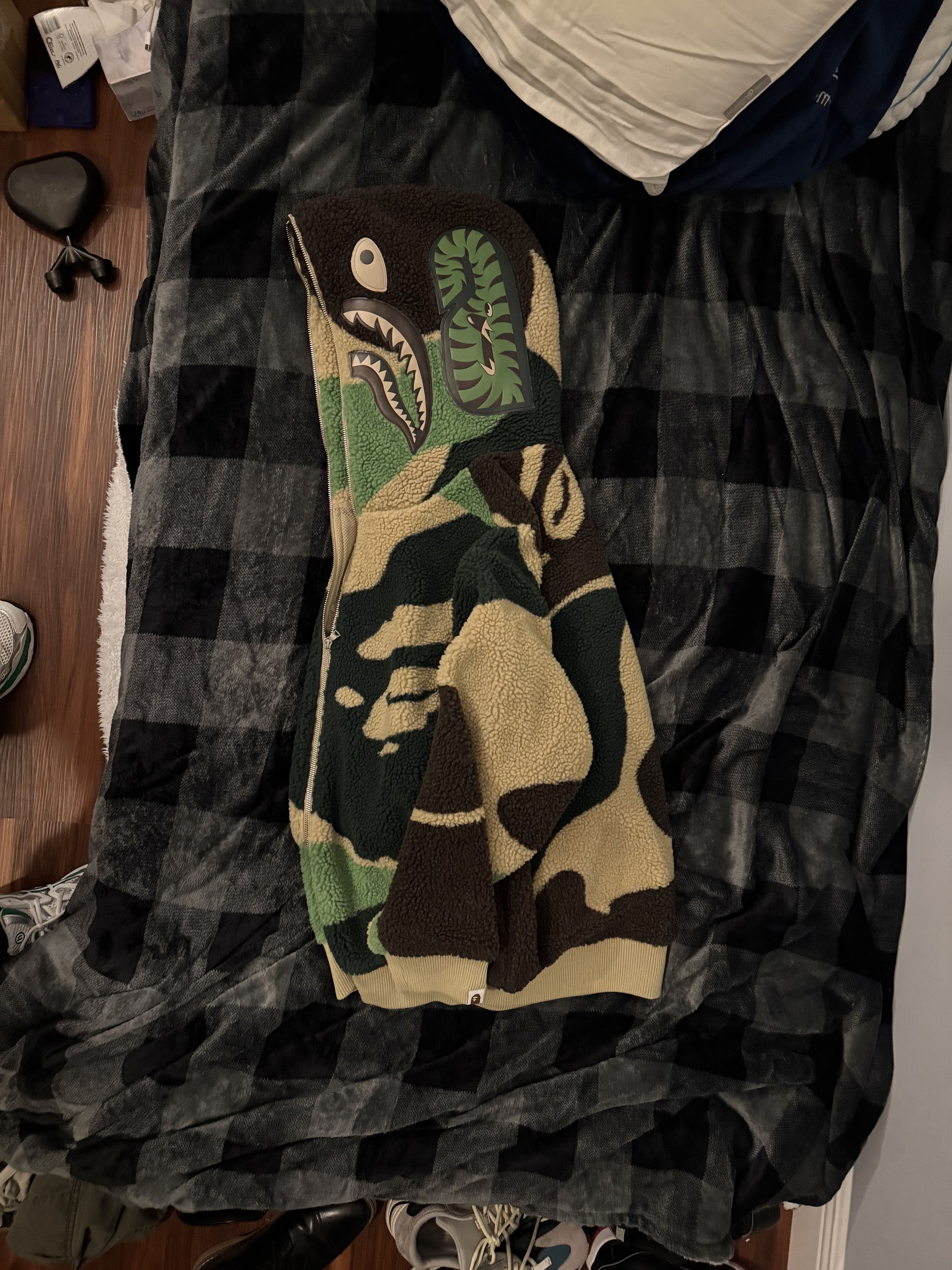 Bape BAPE COLOR CAMO SHARK FULL ZIP SHERPA HODDIE CAMO Size L Size US L / EU 52-54 / 3 - 1 Thumbnail