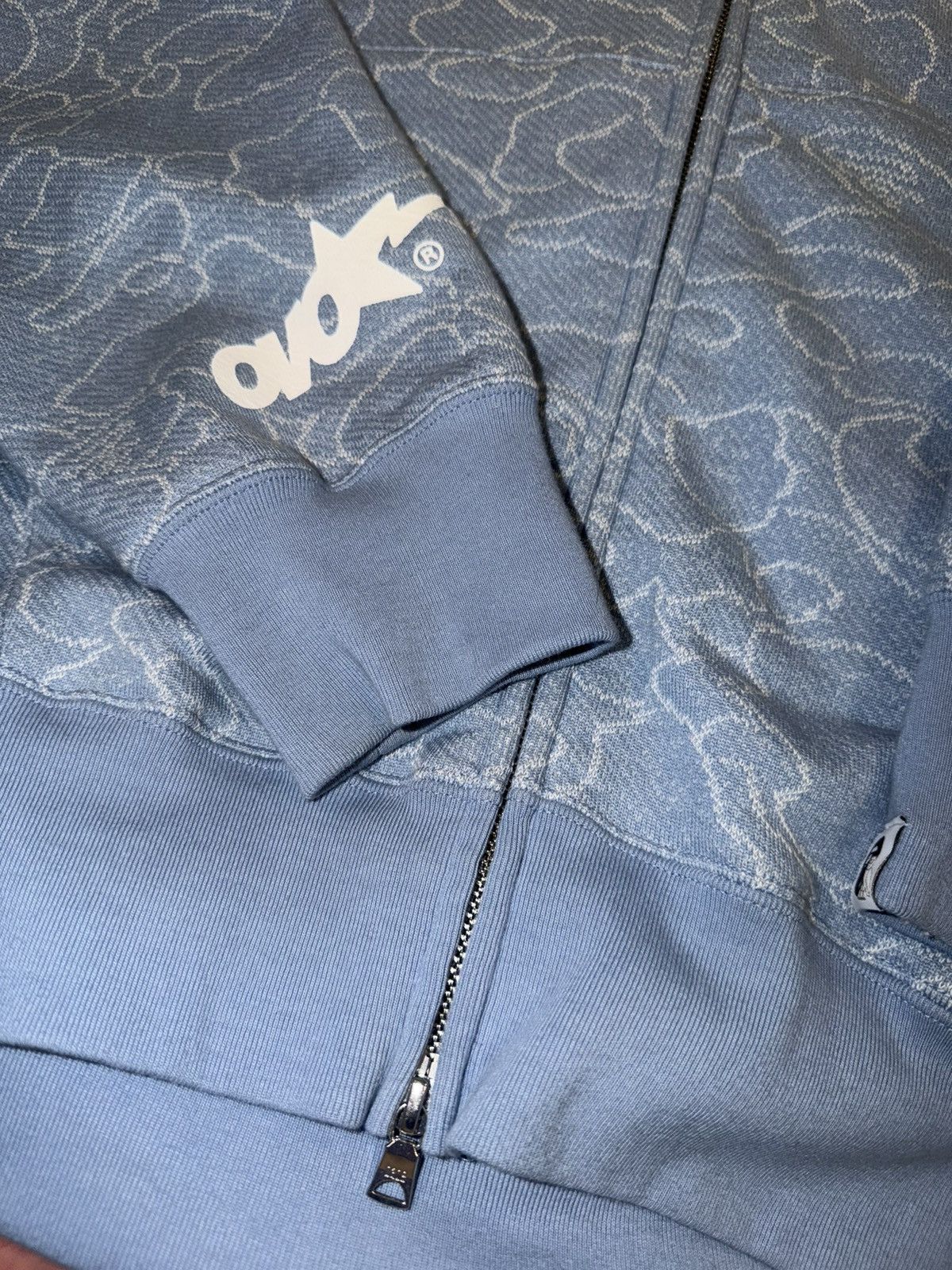 Bape × October's Very Own Bape X Ovo Neon 1st Camo Shark Full Zip (Jacquard) Size US XXL / EU 58 / 5 - 5 Thumbnail
