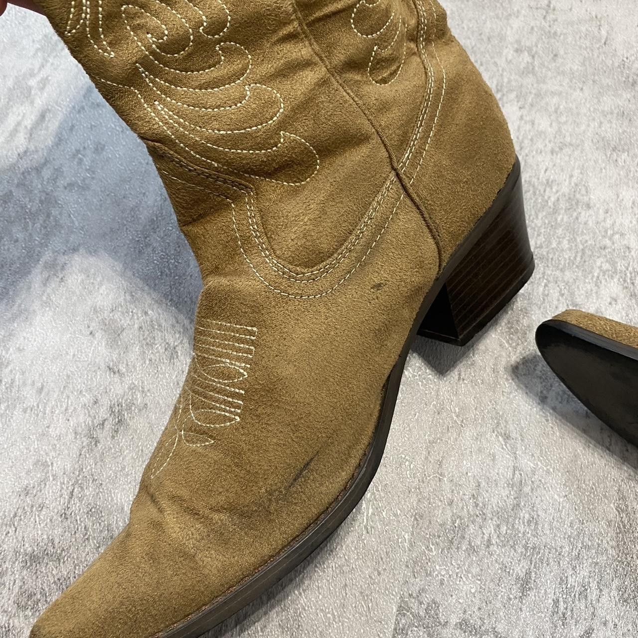 Other Tan suede cowboy boots with a western vibe Size US M / EU 48-50 / 2 - 7 Thumbnail