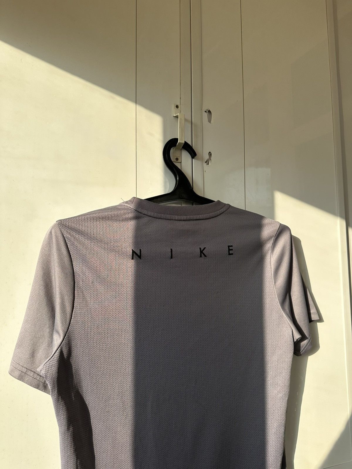 Nike Vintage Nike T-shirt Back Print Logo Size US S / EU 44-46 / 1 - 10 Thumbnail