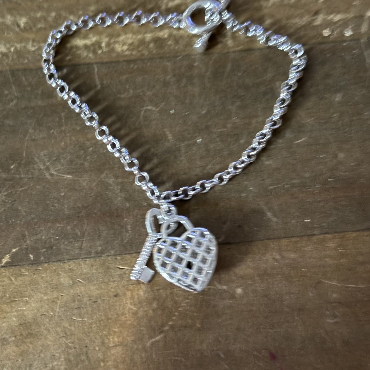 Other Silver tone padlock heart and key charm bracelet Size ONE SIZE - 4 Thumbnail