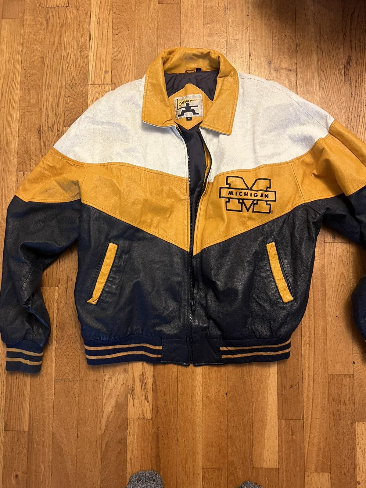 Vintage Michigan Umich leather jacket vintage size xl college phase Size US XL / EU 56 / 4 - 1 Thumbnail