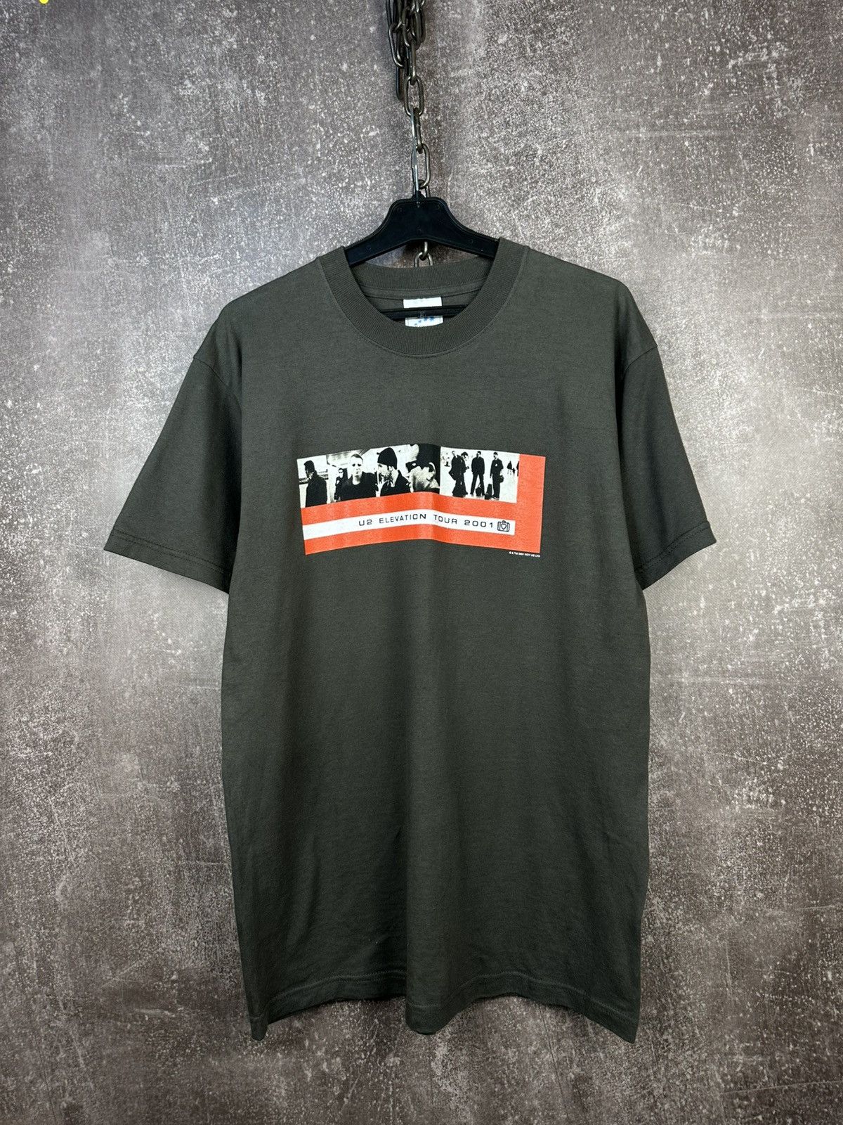 Band Tees Vintage 2001 u2 elevation tour shirt Size US M / EU 48-50 / 2 - 1 Thumbnail