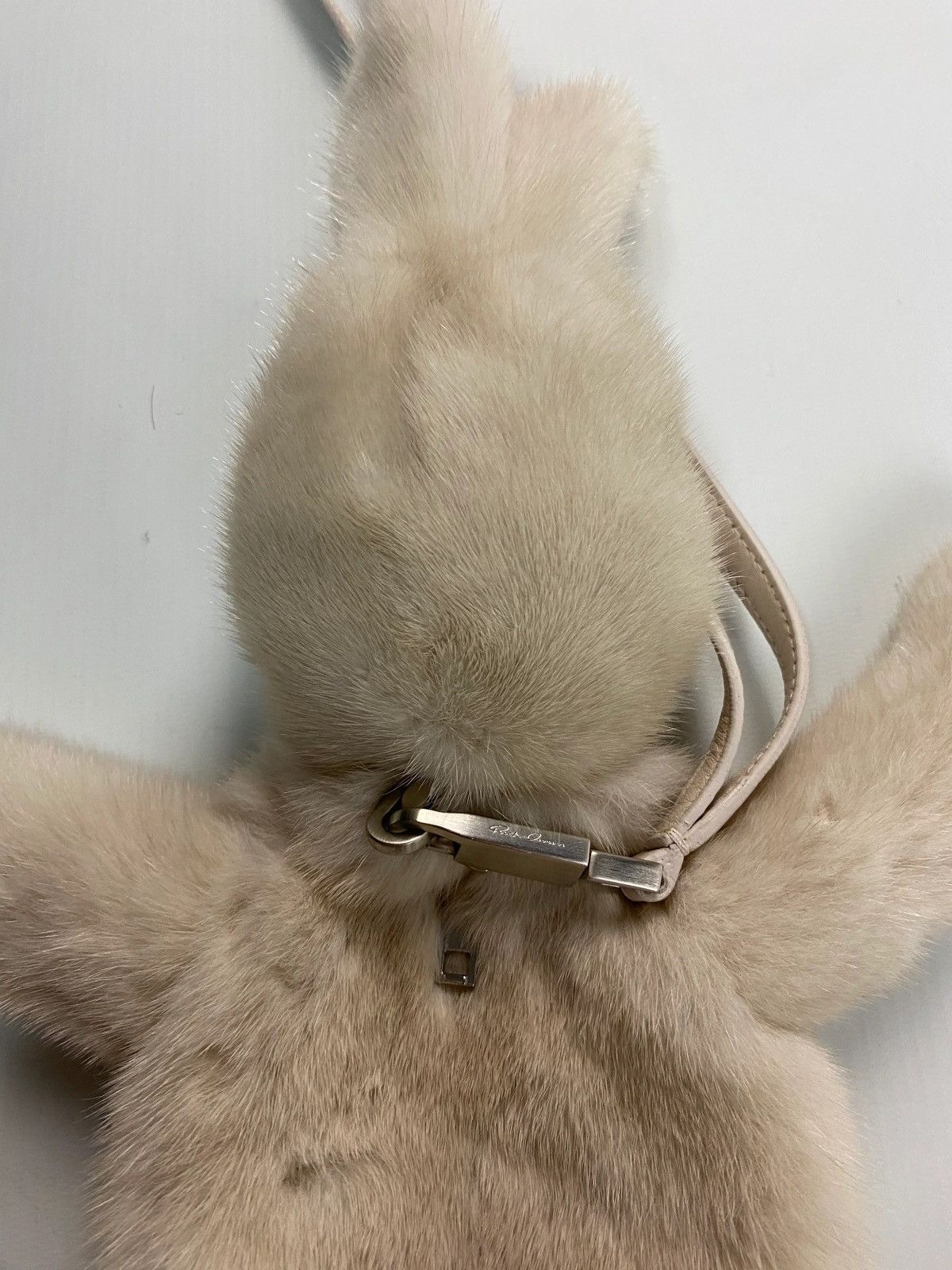 Rick Owens RICK OWENS MINK FUR BUNNY BAG IN WHITE SZ:OS Size ONE SIZE - 5 Thumbnail