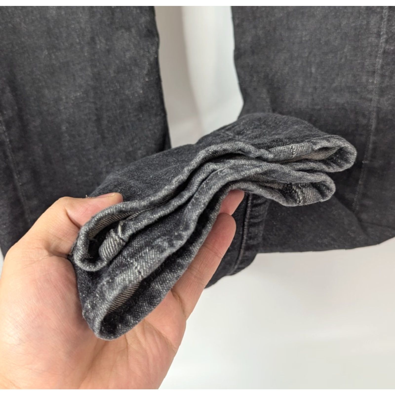Levi's VINTAGE Levi's 501 Jeans Mens 28x32 Straight Regular Button Fly Black Denim Size US 28 / EU 44 - 4 Thumbnail