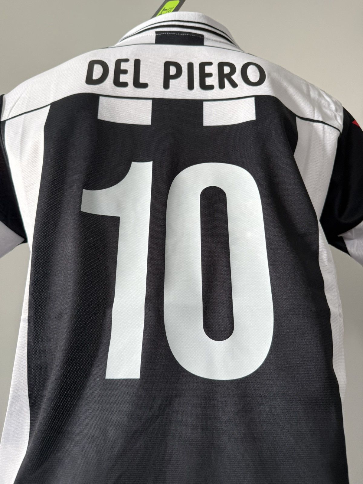 Lotto Sport Alessandro Del Piero Juventus New Men’s Soccer Retro Jersey Size US S / EU 44-46 / 1 - 11 Thumbnail