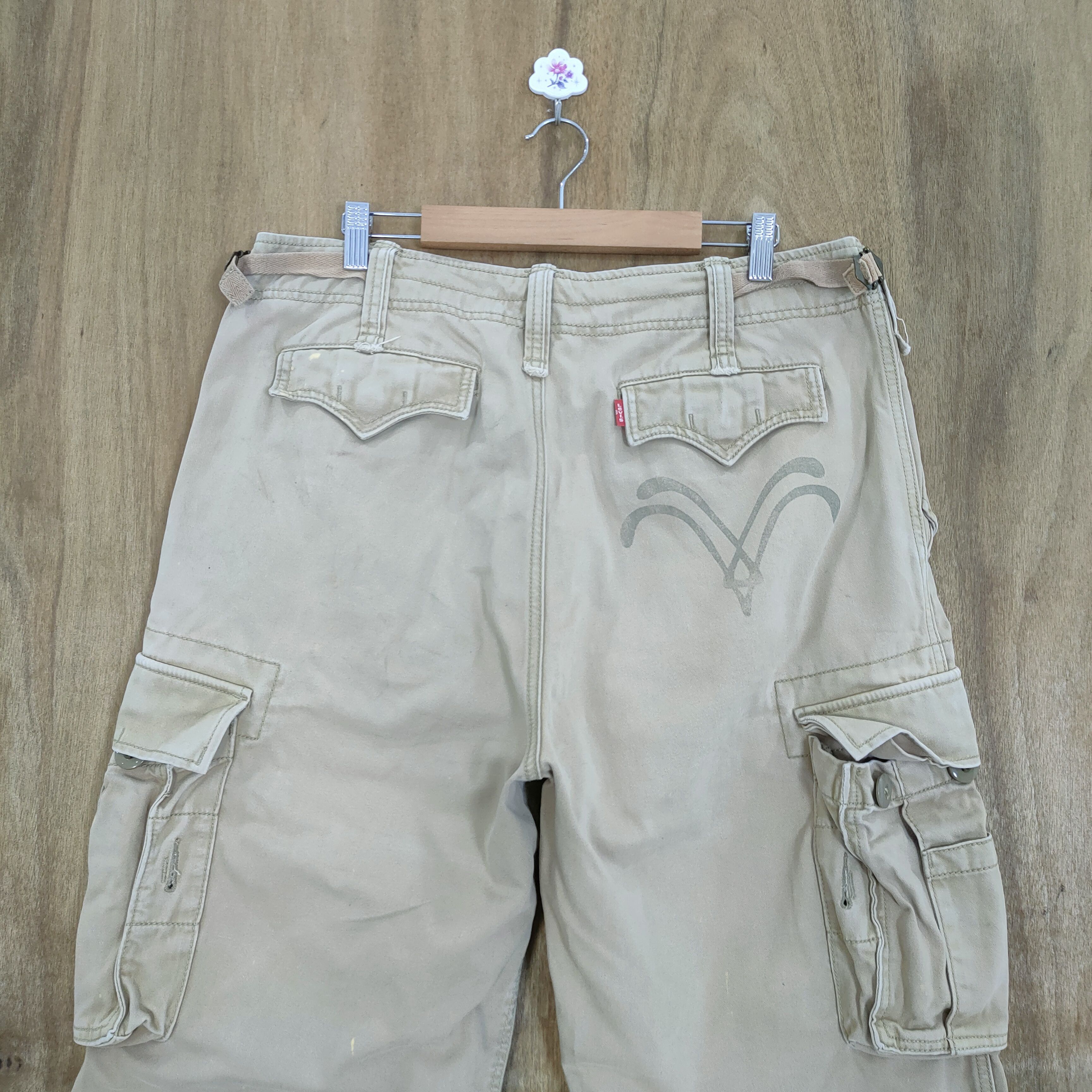 Levi's Vintage Clothing VINTAGE LEVI'S BAGGY CARGO PANTS Size US 35 - 5 Thumbnail
