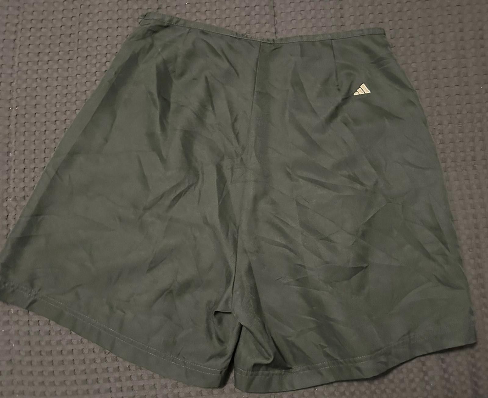 Adidas Vintage Adidas Golf Skirt Shorts Tennis Skort Size 28 Small Size 30" / US 8 / IT 44 - 4 Thumbnail