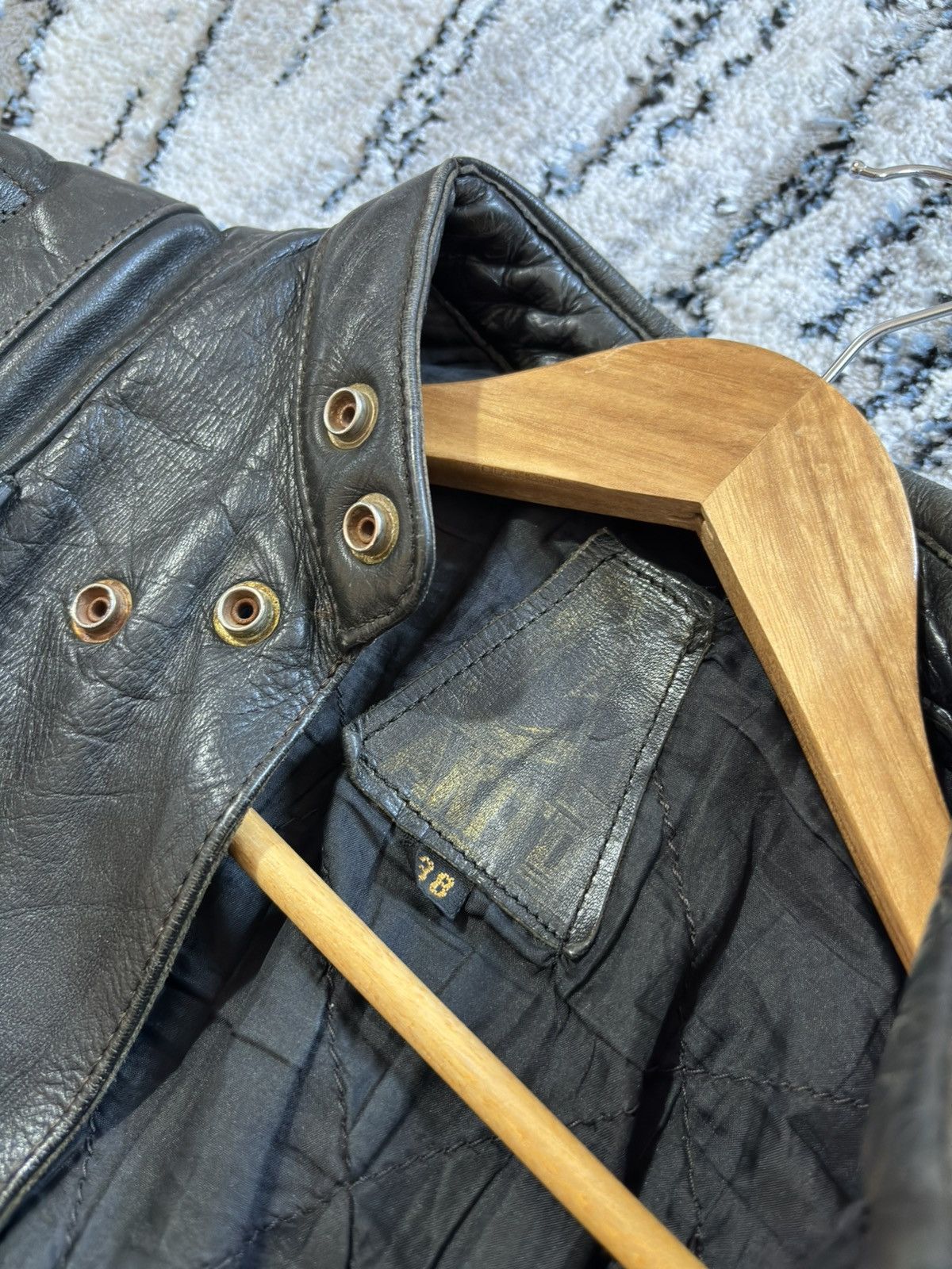 Vintage Vintage Leather Jacket men bikers 90s distressed avant-garde Size US S / EU 44-46 / 1 - 9 Thumbnail