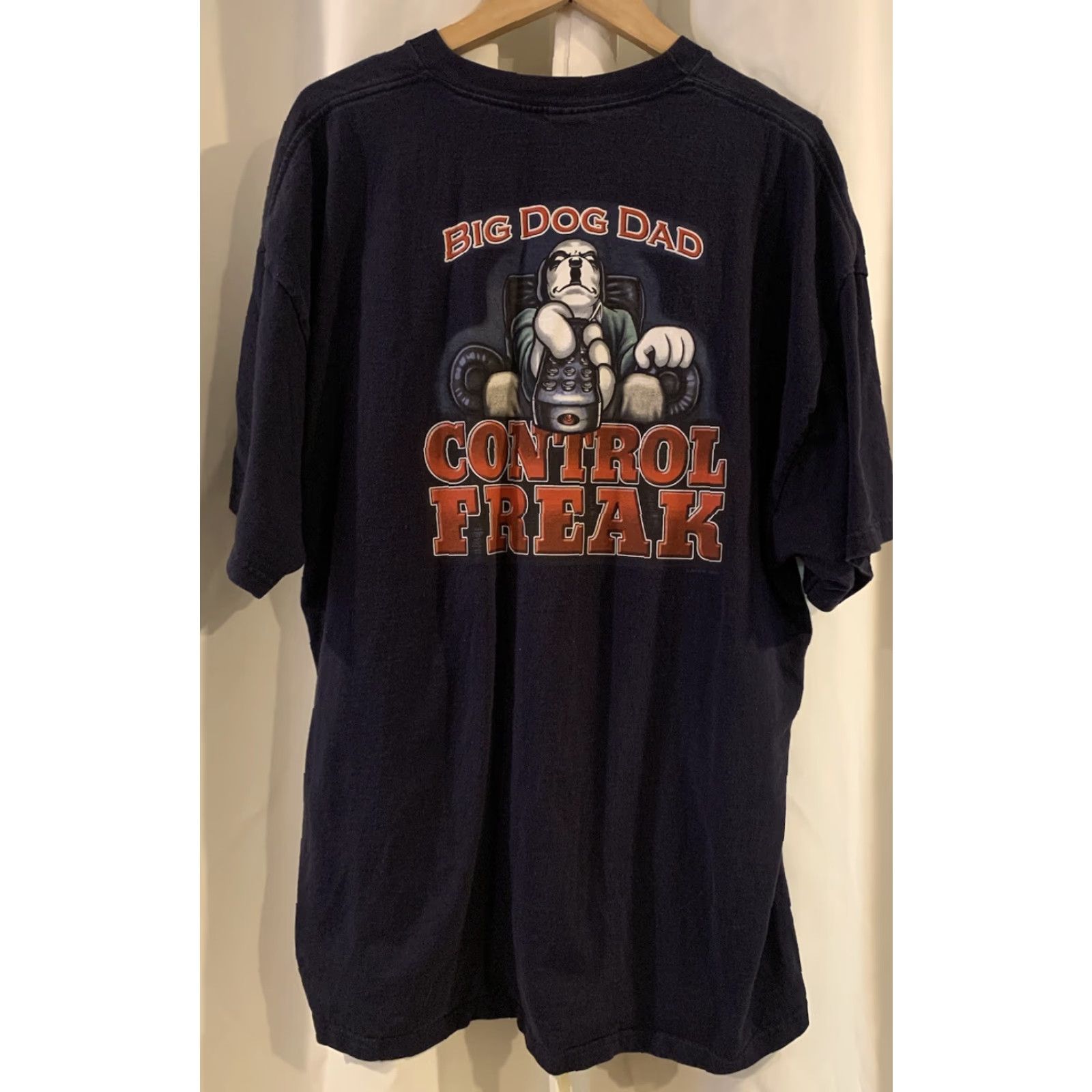 Big Dogs VINTAGE Big Dogs Dad Graphic T-Shirt CONTROL FREAK 2004 Men's 2XL Blue TV Remote Father Shirt Mens Size US XXL / EU 58 / 5 - 2 Thumbnail