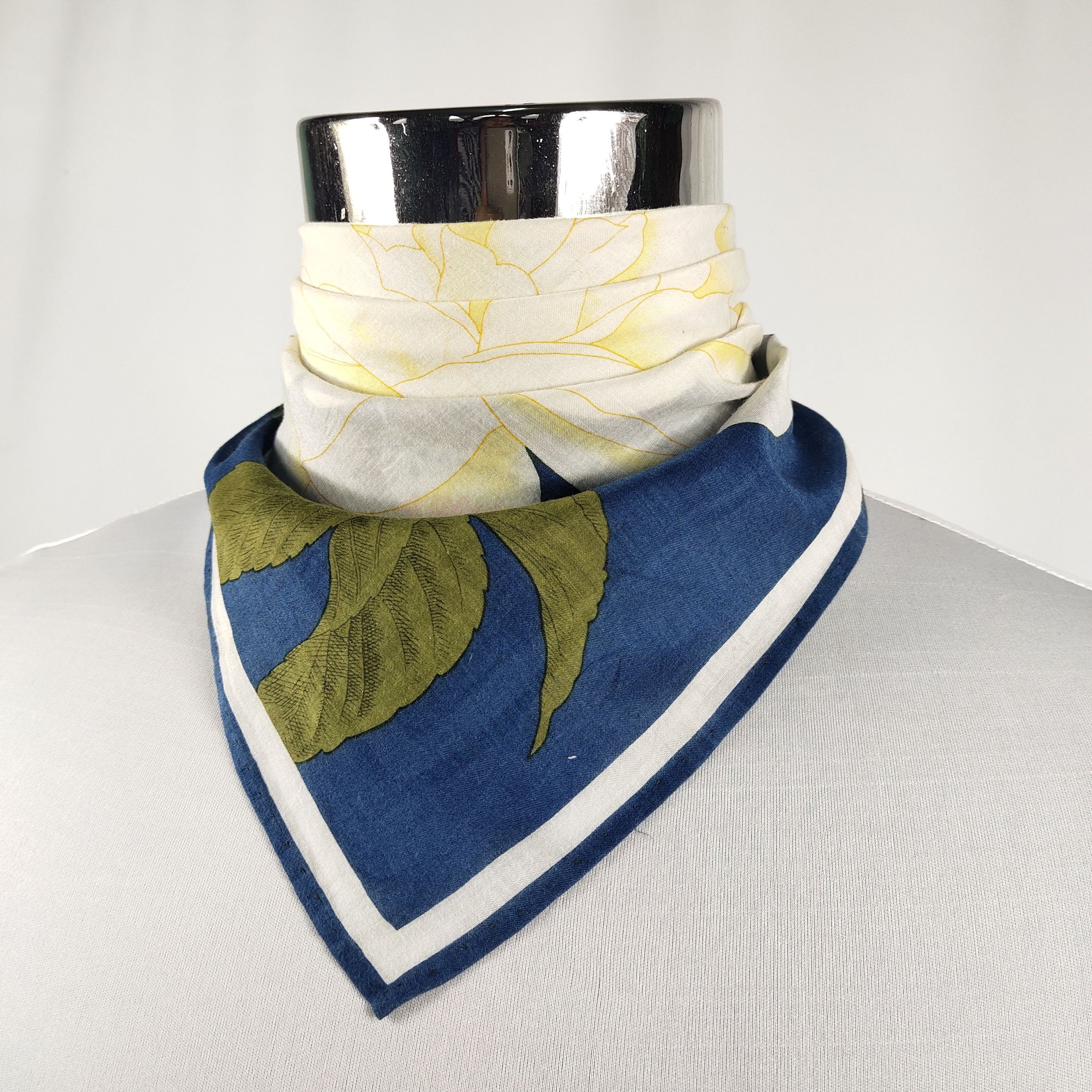 Hanae Mori × Vintage Hanae Mori Handkerchief / Neckerchief / Bandana FZ596 Size ONE SIZE - 1 Thumbnail