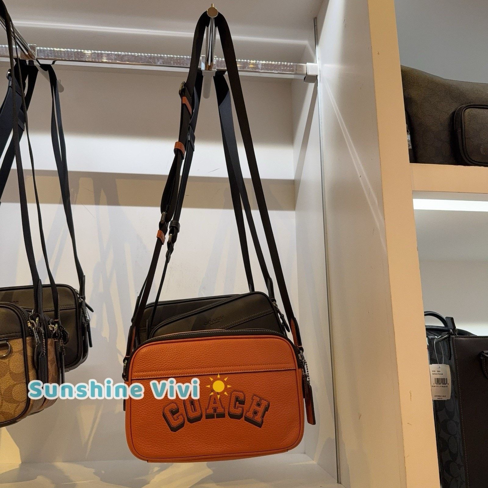 Coach NWT COACH CAJ64 Graham Bag Crossbody Leather Toffee/Black Size ONE SIZE - 4 Thumbnail