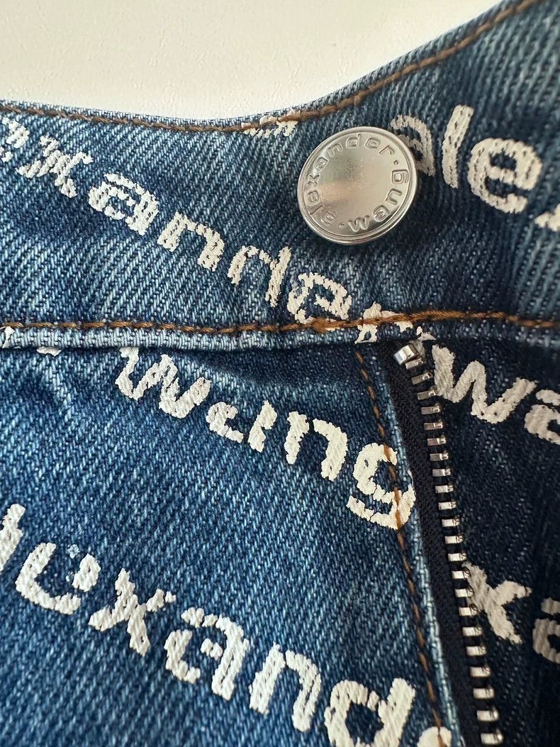Alexander Wang Alexanderwang Bite Letter Denim Shorts - dmc Size US 26 / EU 42 - 1 Thumbnail