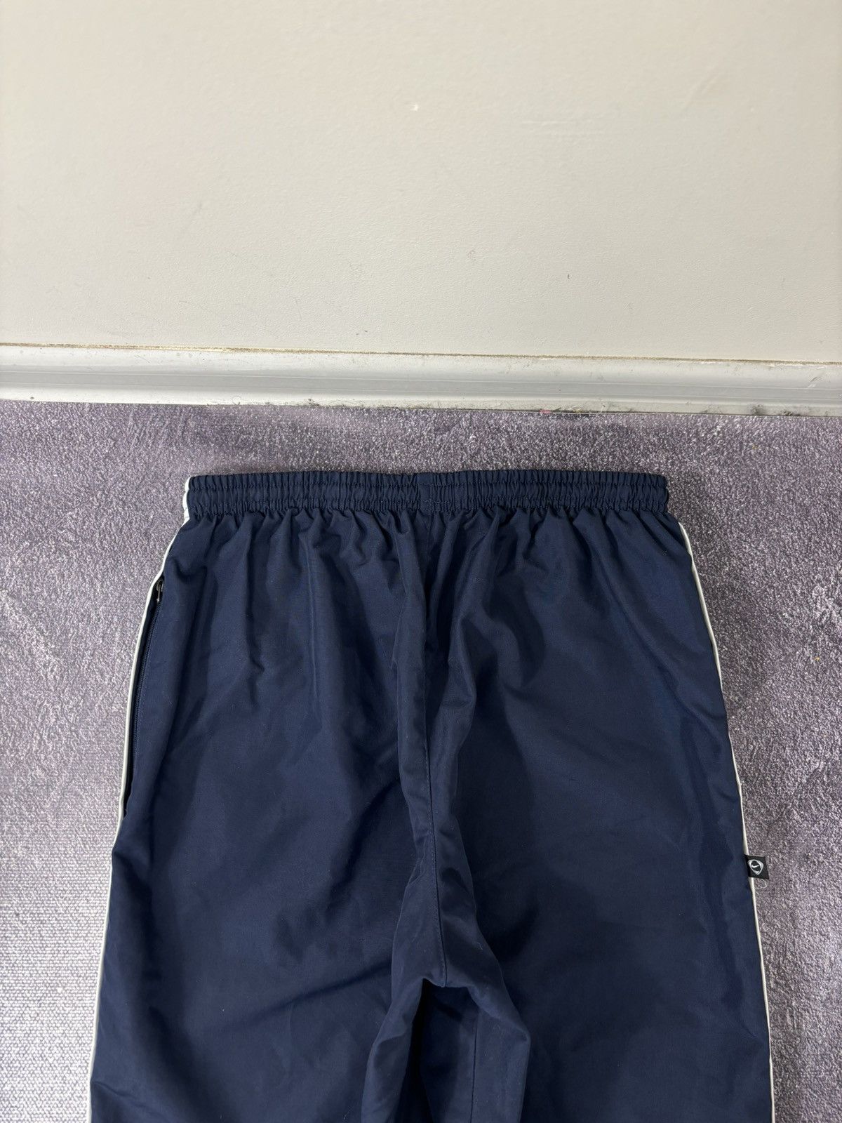 Nike Vintage Nike Y2K Navy/White Hype Nylon Baggy Track Pants Size US 32 / EU 48 - 21 Thumbnail