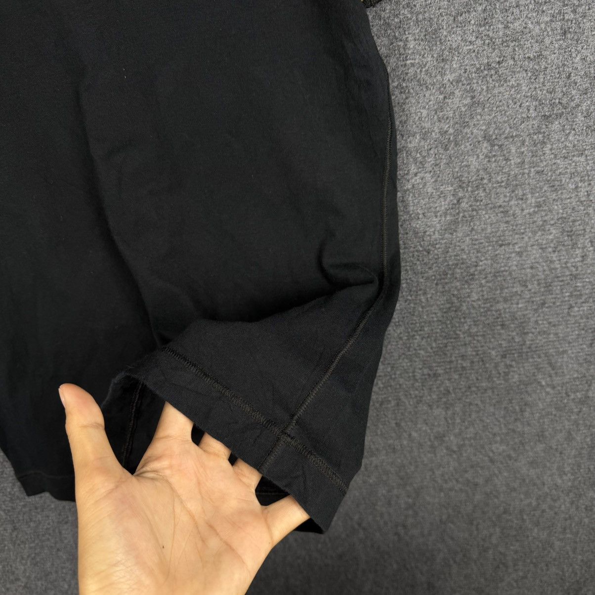 Dolce & Gabbana black crew-neck t-shirt from the Dolce & Gabbana Underwear Size M / US 6-8 / IT 42-44 - 7 Thumbnail