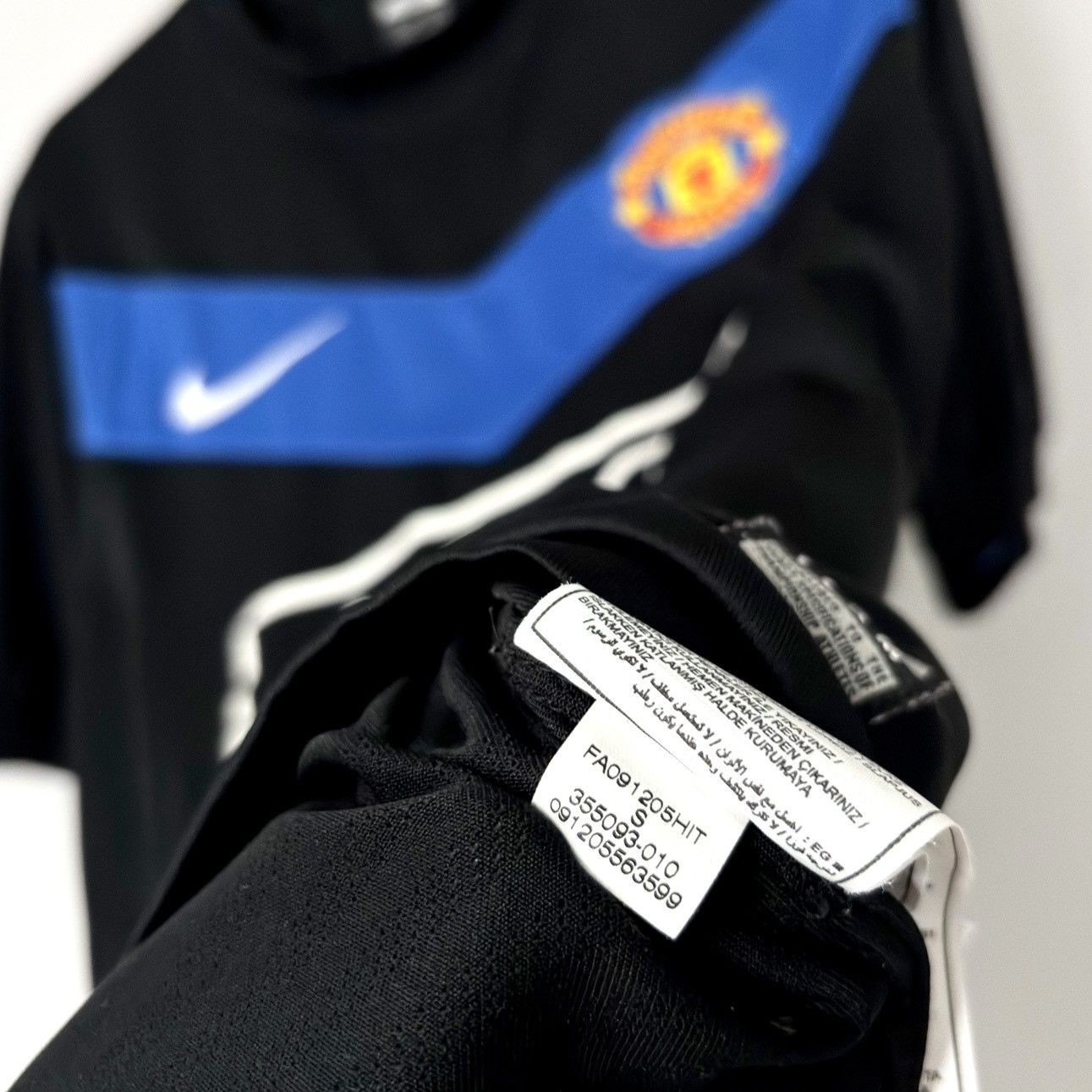 Nike 2009 2010 Manchester United Nike Away Kit Soccer Jersey Tee Size US S / EU 44-46 / 1 - 5 Thumbnail