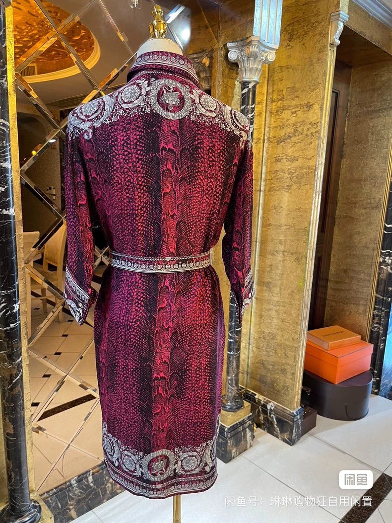Versace Versace Silk dress Size M / US 6-8 / IT 42-44 - 4 Thumbnail