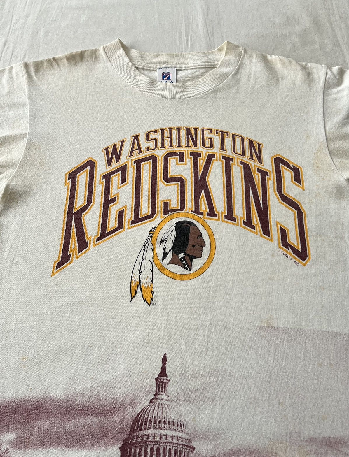 NFL Vintage 90s Washington Redskins NFL Logo 7 AOP T-shirt Size US L / EU 52-54 / 3 - 4 Thumbnail