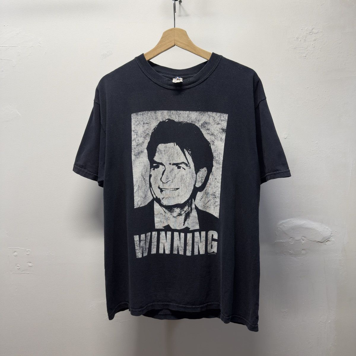 Vintage 2011 Faded Distressed Charlie Sheen Winning Tee ERD Grunge Size US L / EU 52-54 / 3 - 1 Thumbnail