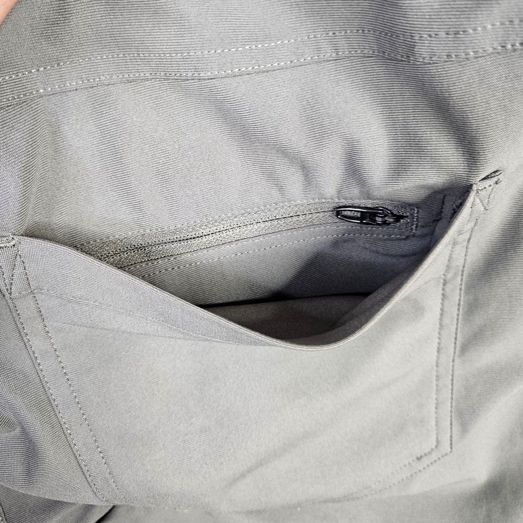 Lululemon Lululemon ABC Slim-Fit 5 Pocket Warpstreme Green Pant Men Size 32 Size US 32 / EU 48 - 4 Thumbnail