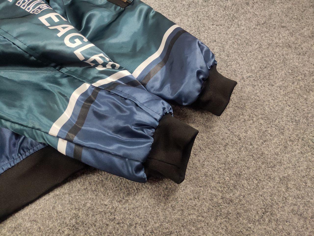NFL Vintage NFL Philadelphia Eagles Champions Logo Bomber jacket Size US S / EU 44-46 / 1 - 10 Thumbnail