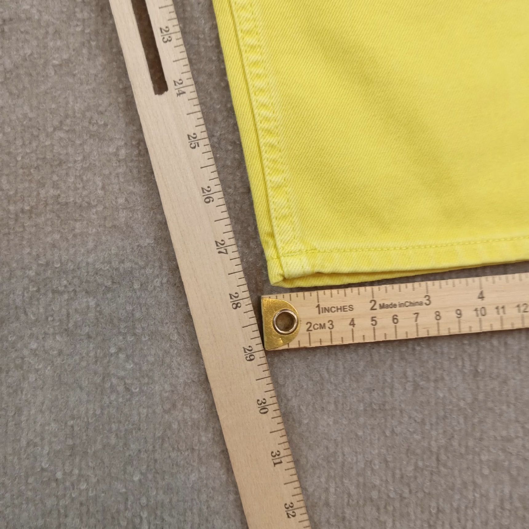 Calvin Klein Calvin Klein Jeans Yellow Denim Straight Leg Casual 31 (33x28) Mens Size US 31 - 3 Thumbnail