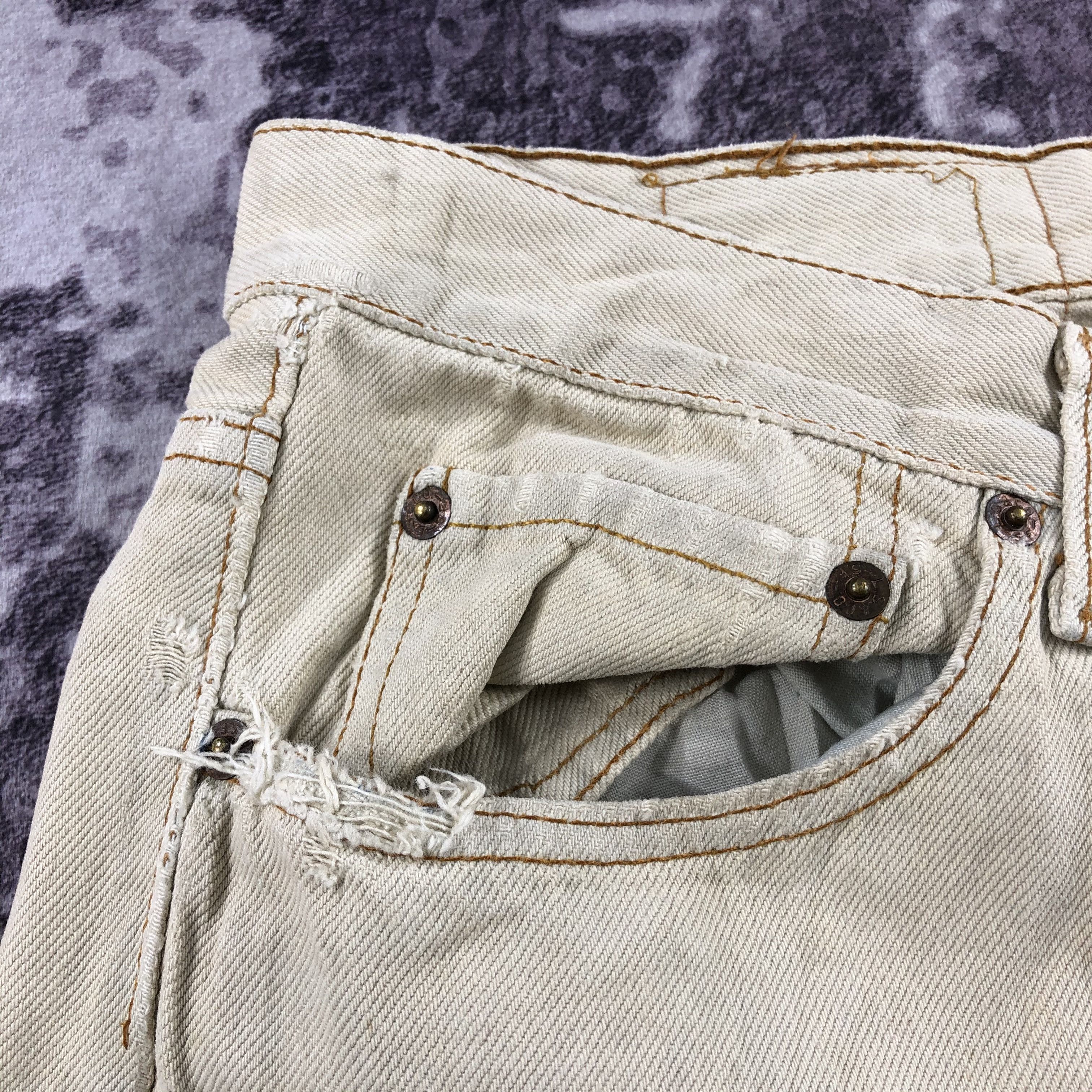 Levi's × Vintage 90s Vintage White Cream Levis 501 Jeans-JM2428 Size US 33 - 12 Thumbnail