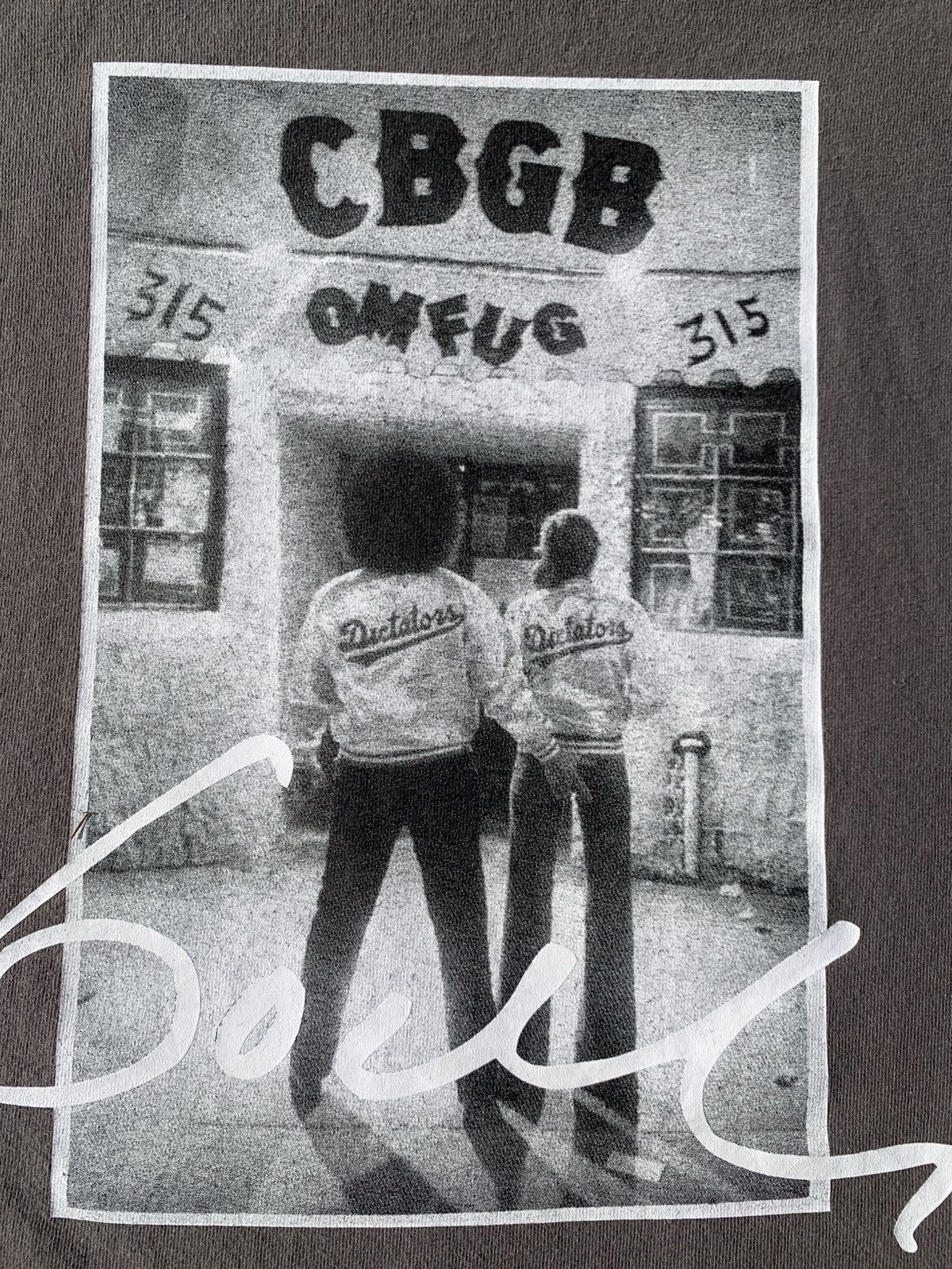 Band Tees Documents For Artist (CBGB OMFUG) Size US M / EU 48-50 / 2 - 10 Thumbnail