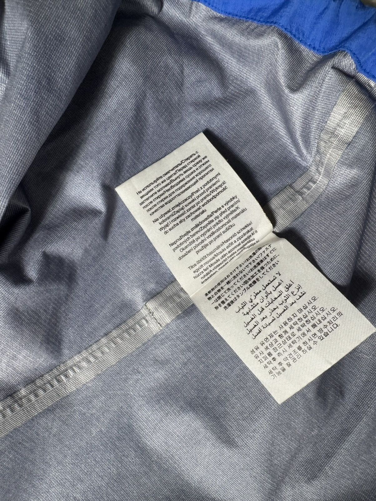 Peak Performance Peak Performance Gore-Tex Blue Membrane Light Jacket Size L Size US L / EU 52-54 / 3 - 13 Thumbnail